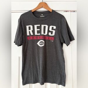 Fanatics Charcoal Reds Baseball Tee‎ Size Small EUC
